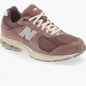 New Balance 2002 R sneakers